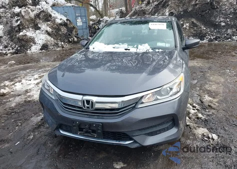 2016 Honda Accord Lx z USA, uszkodzony, nr VIN 1HGCR2F35GA088792